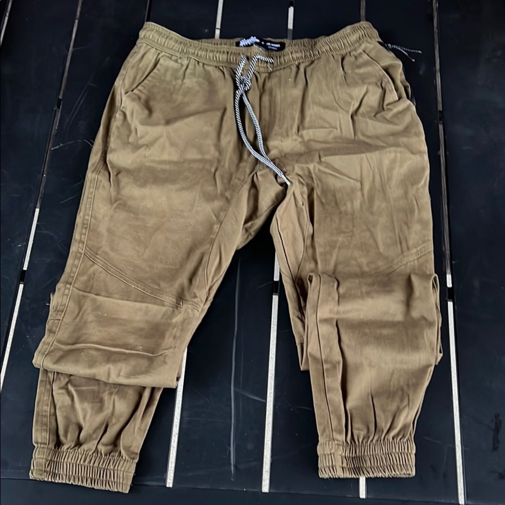 Brooklyn Cloth Tan Cargo Joggers with Elastic Cuffs
